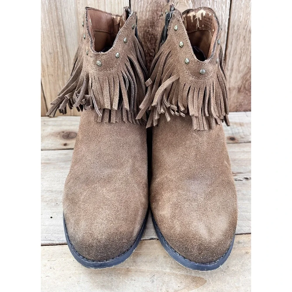 Minnetonka Suede Fringed Ankle Boots BOHO Studded Women's 8 HOBO Festival Brown